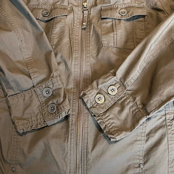 2/$25 Dalia light spring or fall jacket. Size medium. - Picture 7 of 9